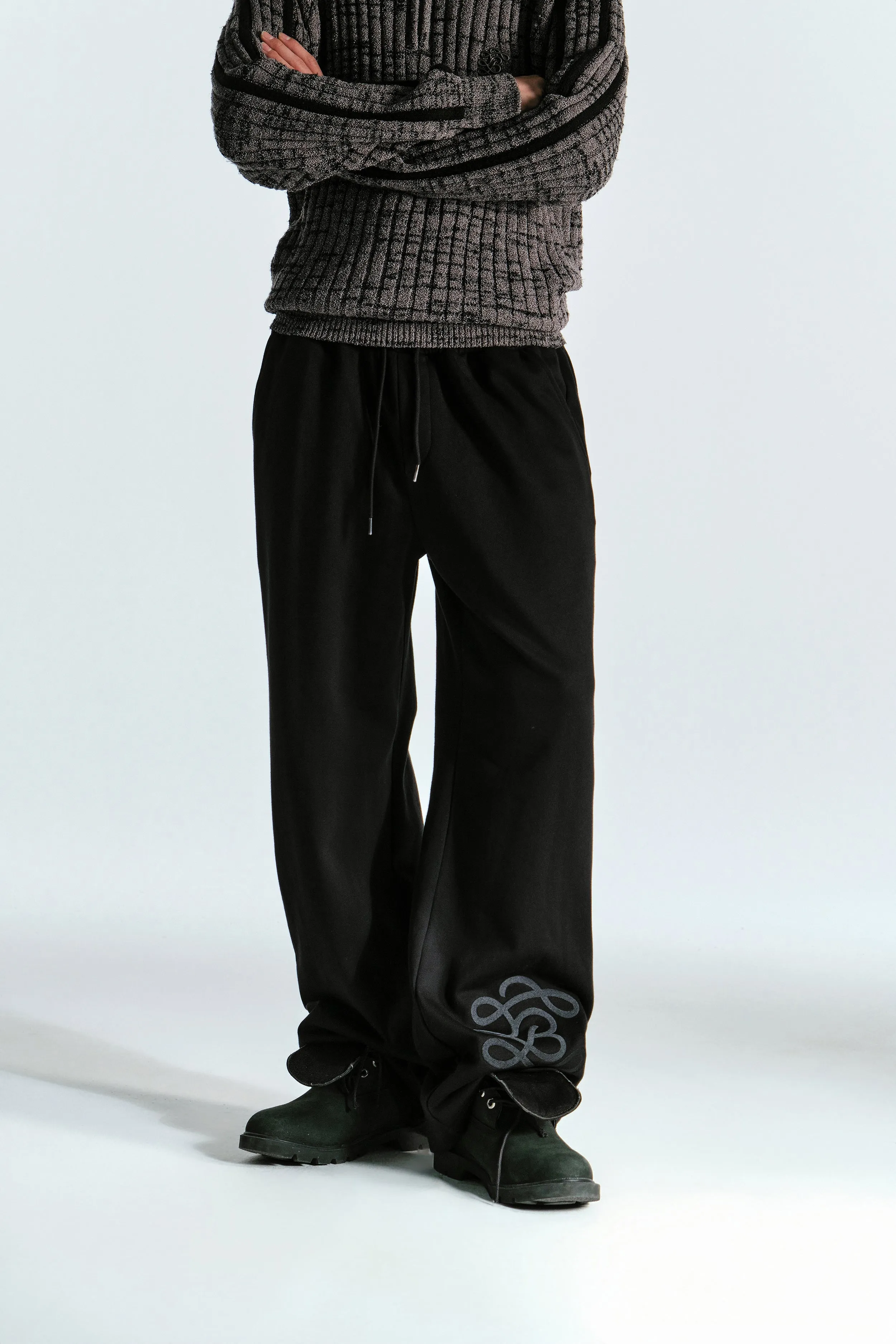 Embroidered Solid Color Sweatpants